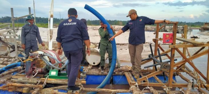 Tim gabungan Gakkum KLHK hentikan tambang ilegal