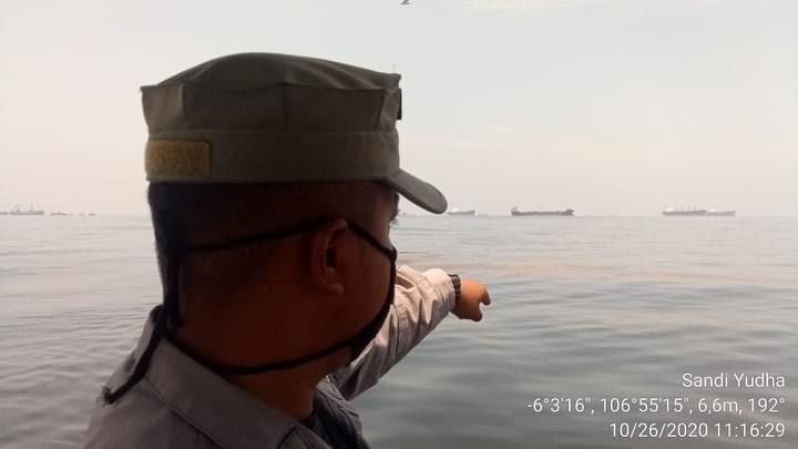 Bakamla Temukan Ceceran minyak di teluk Jakarta