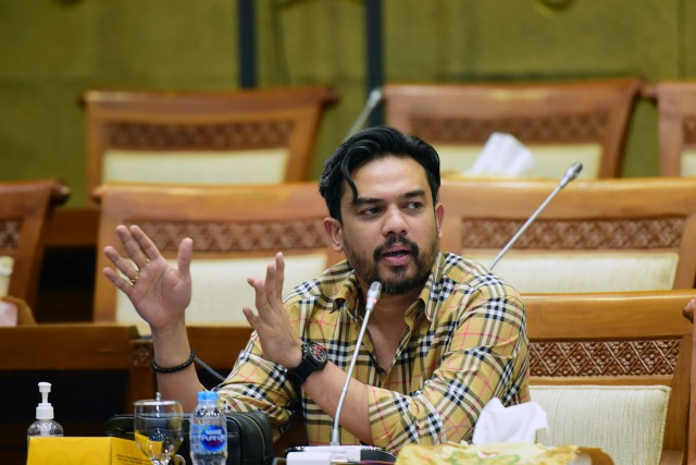 Anggota Komisi VII