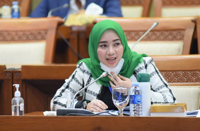 Ratna Juwita Sari