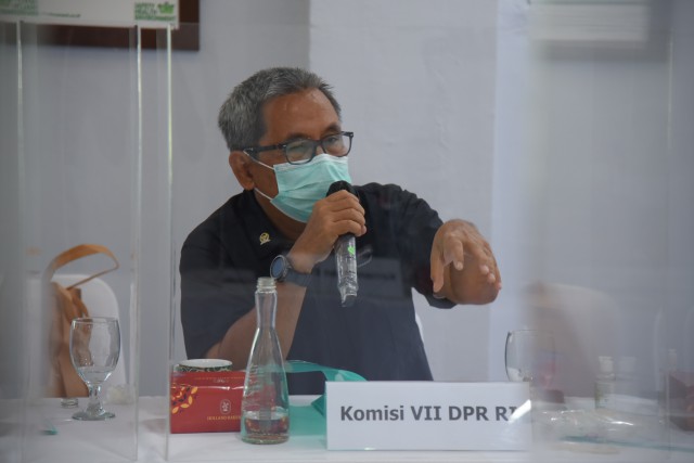 Anggota Komisi VII DPR Kardaya Warnika