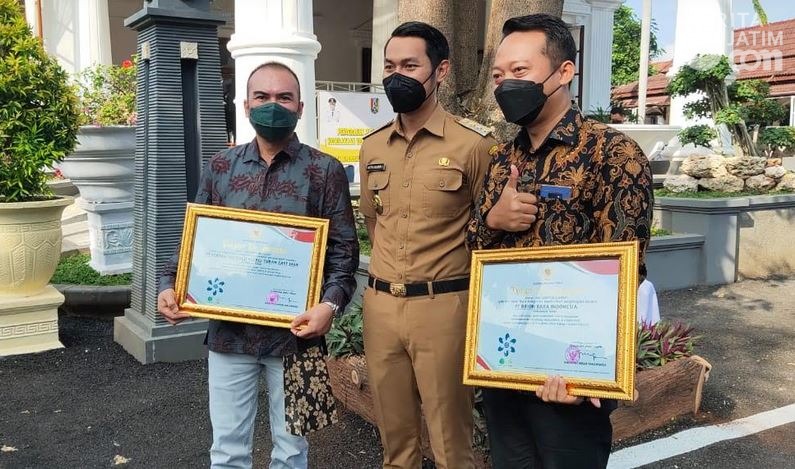 Pertamina Terima Penghargaan K3 Dari Gubernur Jatim