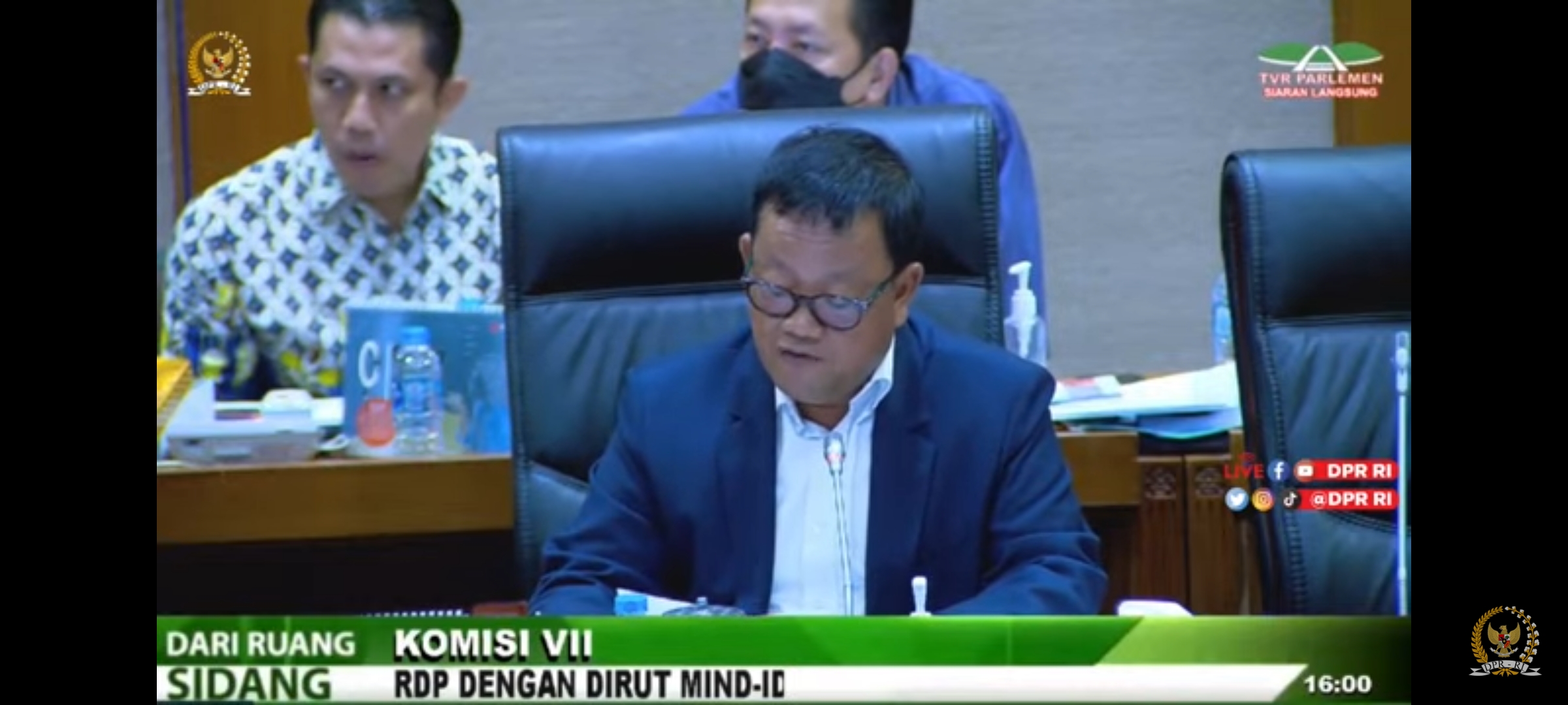 Ketua komisi VII DPR